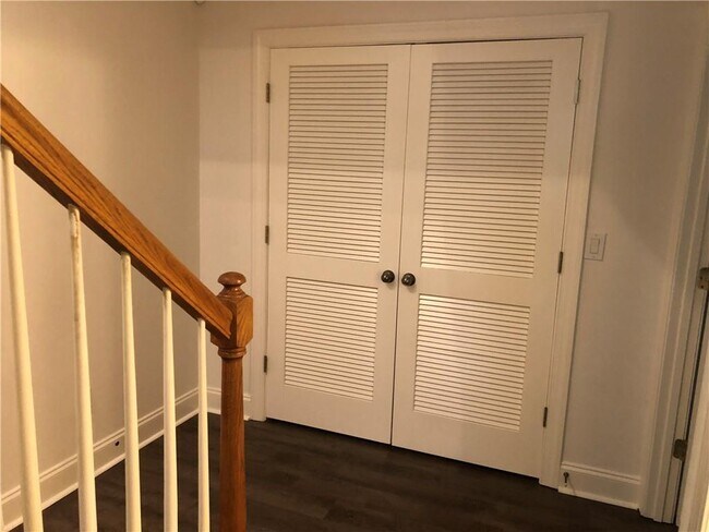 Building Photo - 12090 Stonebrook Cv