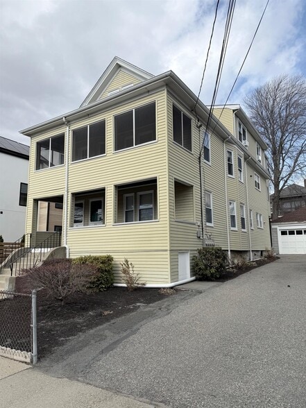 Building Photo - 27 Conwell Ave