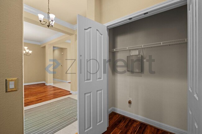 Building Photo - 316 Burr Knot Way