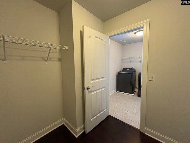 Building Photo - 178 Thacher Lp