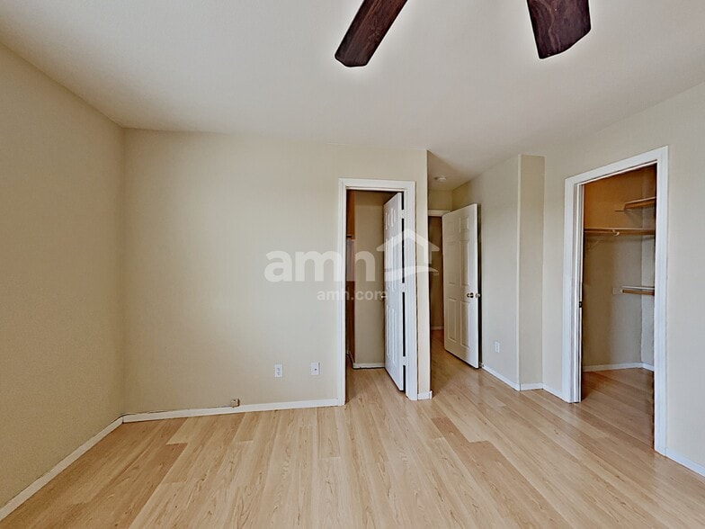 Building Photo - 9771 Hanover Grove Ave