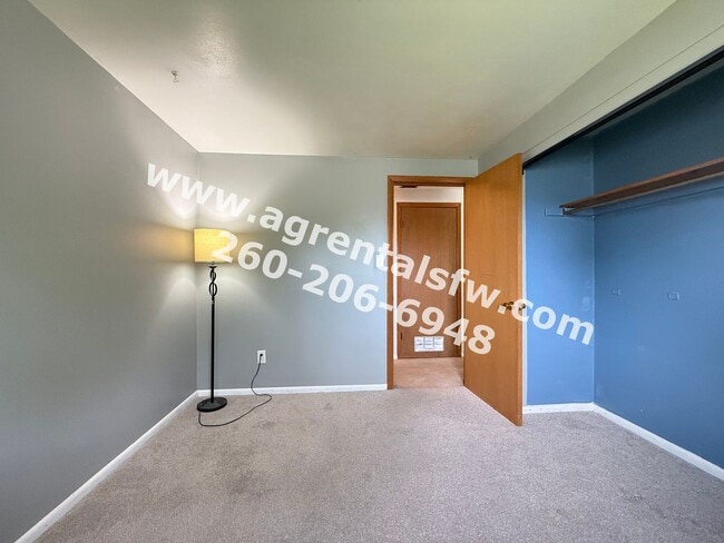 Building Photo - 3 Bedroom House