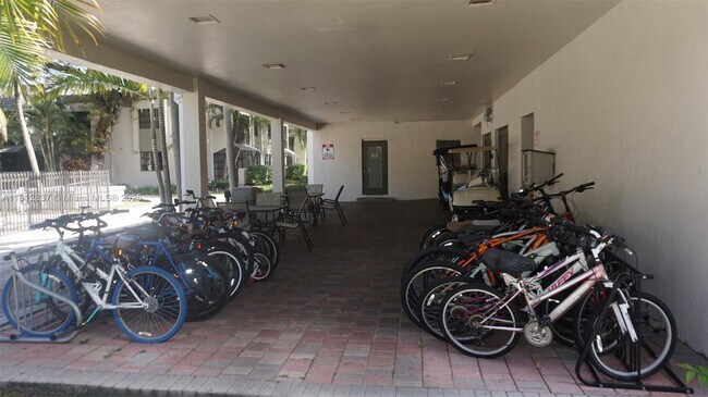 Building Photo - 7953 SW 104th St