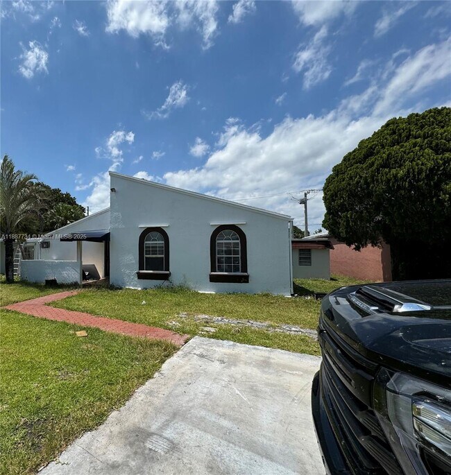 Primary Photo - 19422 SW 119th Ct