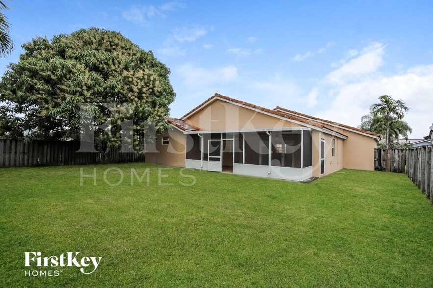 Building Photo - 15210 SW 142nd Terrace