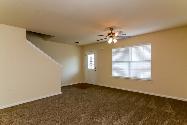 Building Photo - 14130 Waterlyn Dr