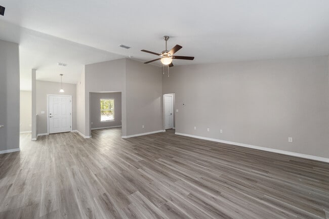Building Photo - 10152 SW 188th Cir