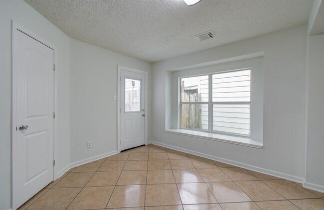 Building Photo - 11123 Wild Goose Dr
