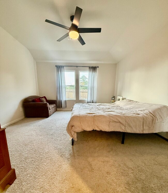 Building Photo - 302 Del Monte Dr