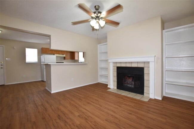 Building Photo - 2804 Jadewood Ct