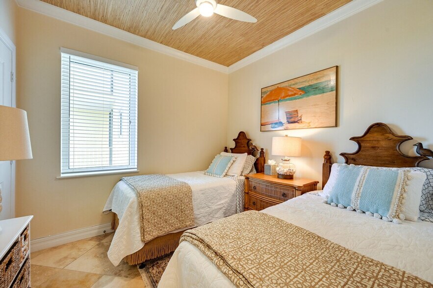 Building Photo - 4761 W Bay Blvd