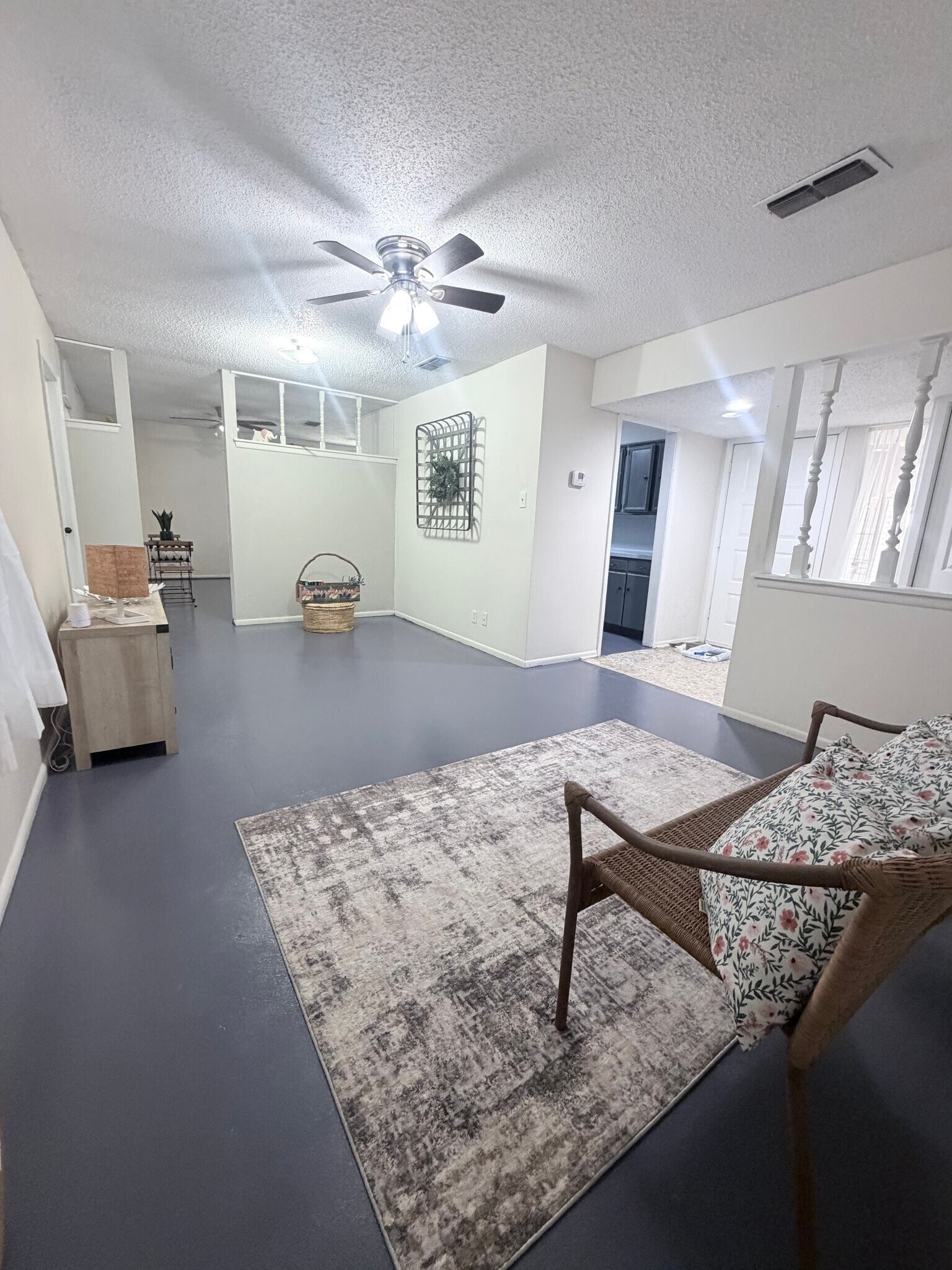 Building Photo - 7418 Meadow Cliff St