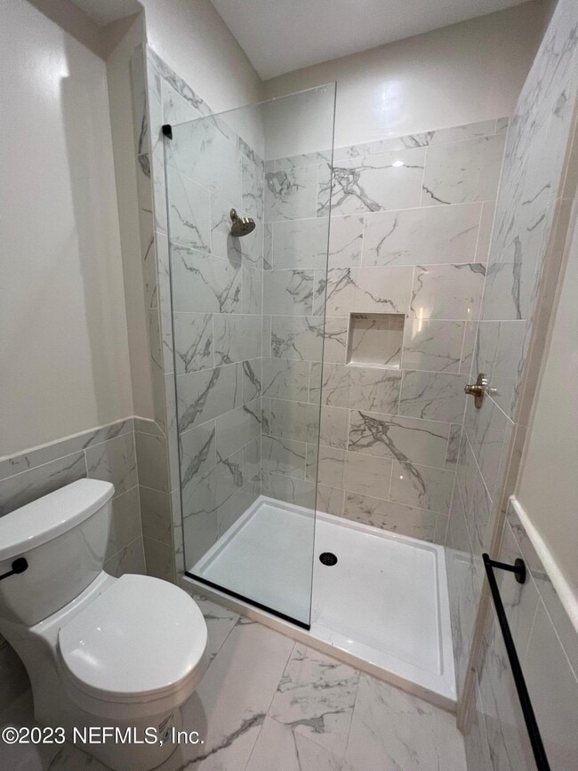 Building Photo - 1541 Riverside Ave