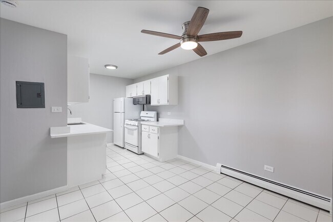 Building Photo - 5740 East Ave