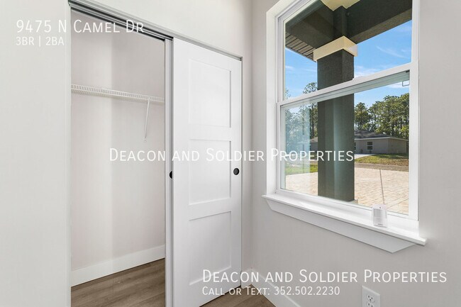 Building Photo - 9475 N Camel Dr
