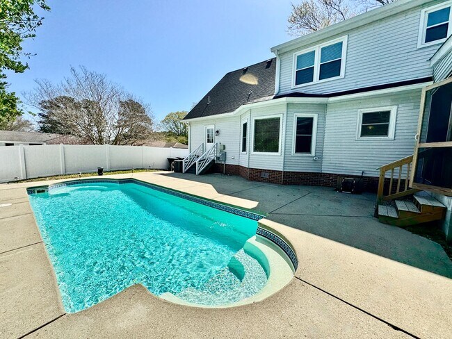 Building Photo - Great Neck Pool Home! First-Time Rental Available NOW! Pet Friendly - Corner Lot - Top Schools!