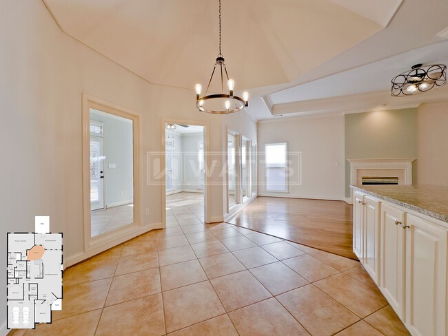 Building Photo - Spacious 3-Bed, 2-Bath Riverchase Garden Home