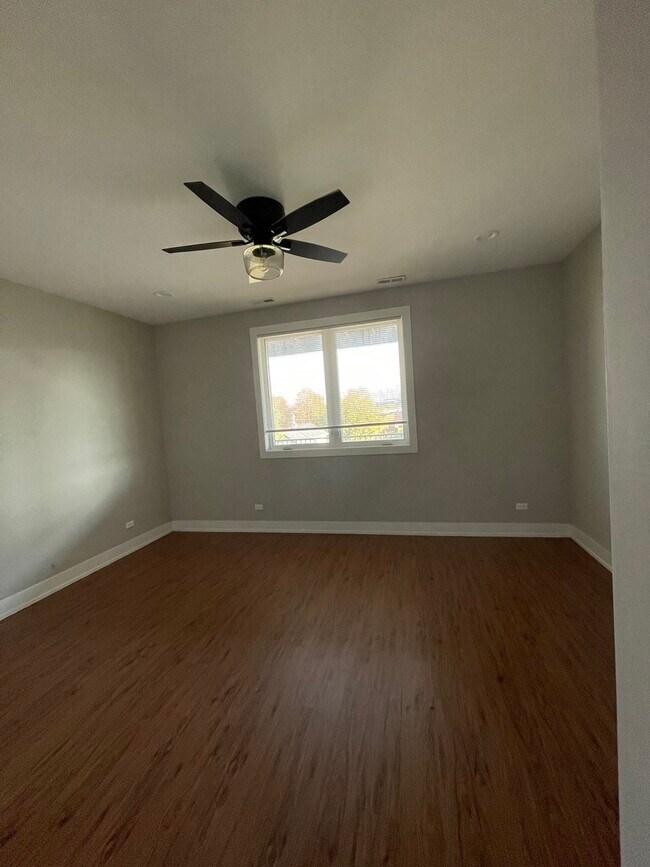 Building Photo - 215 S Hamilton Ave