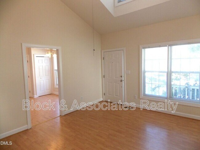 Building Photo - 2701 Sterling Park Dr