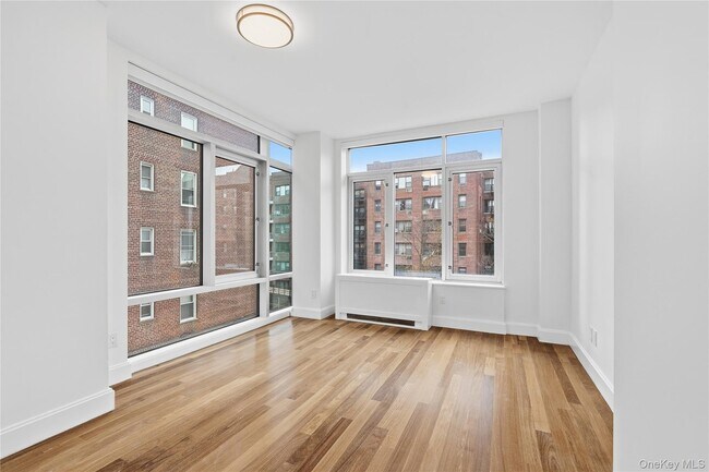 Building Photo - 3220 Arlington Ave