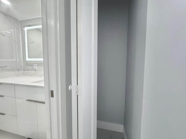 Building Photo - 3800 S Ocean Dr