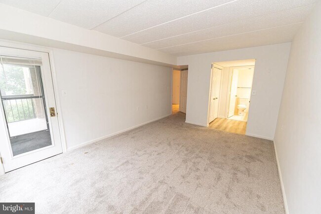Building Photo - 227 Canal Park Dr