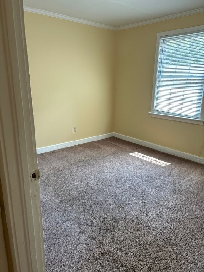 Building Photo - 2 Bedroom Apartment in Shandon Ground Floor Great Location