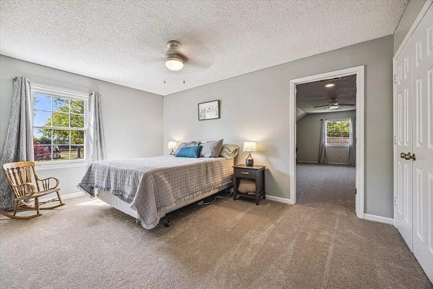 Building Photo - 8021 Brooxie Cove