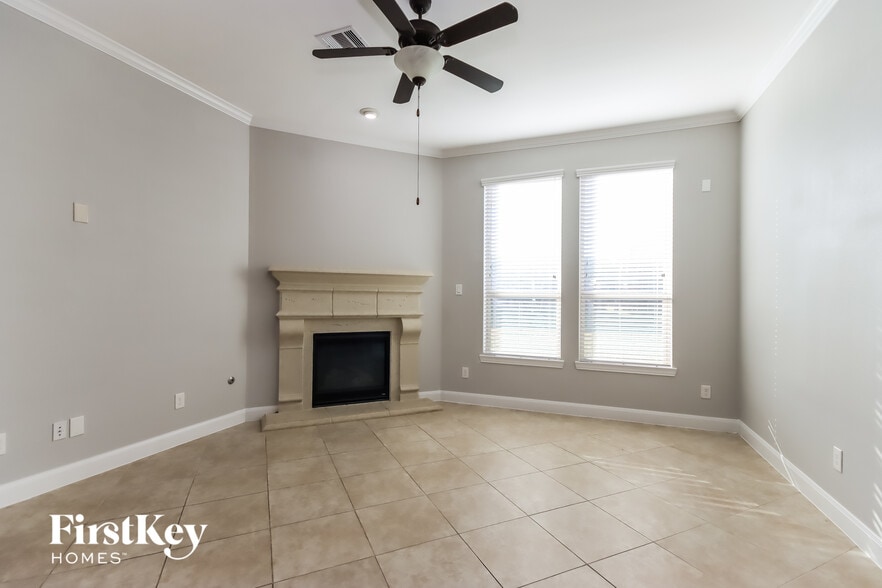 Building Photo - 24107 Newberry Bend Dr