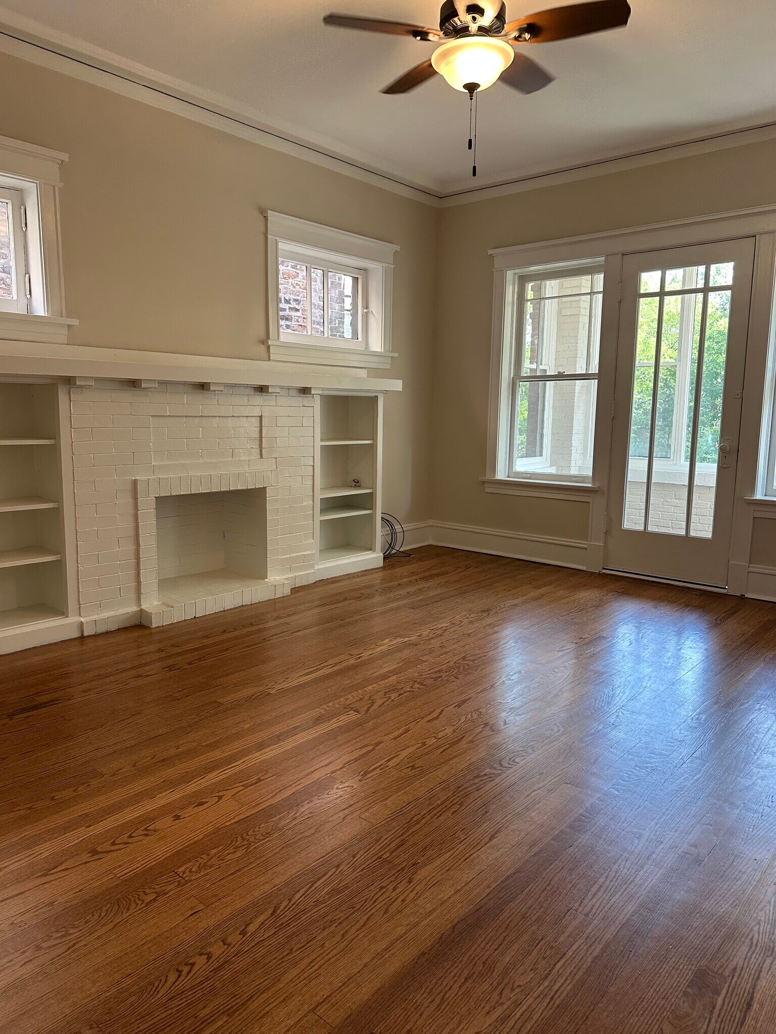 Building Photo - 4314 N Wolcott Ave