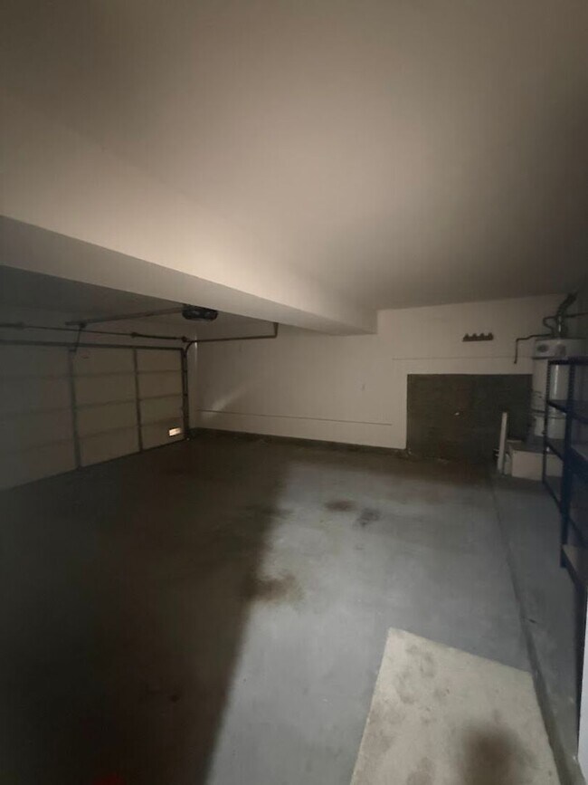 Building Photo - 2889 Plaza del Amo