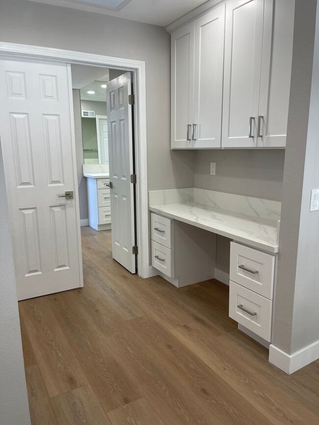 Building Photo - Remodeled Home in Irvine, Includes Attached 2 Car Garage