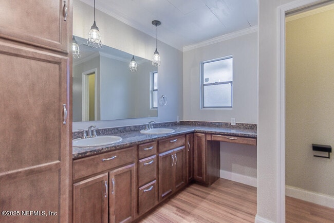 Building Photo - 8330 Cross Timbers Dr W