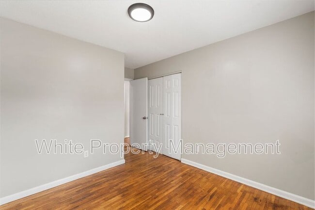 Building Photo - 911 Belinda St