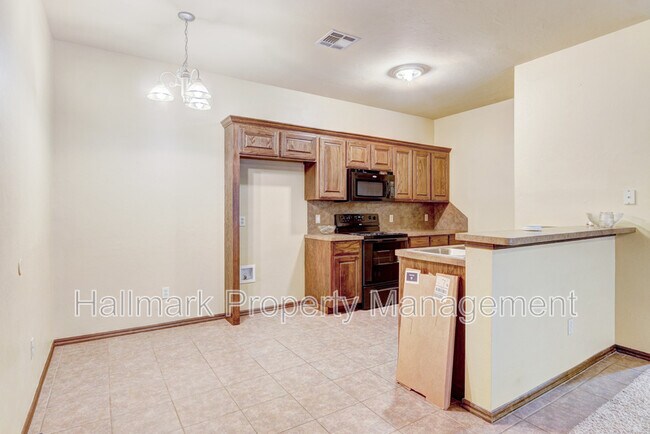 Building Photo - 1726 W Palm Pl