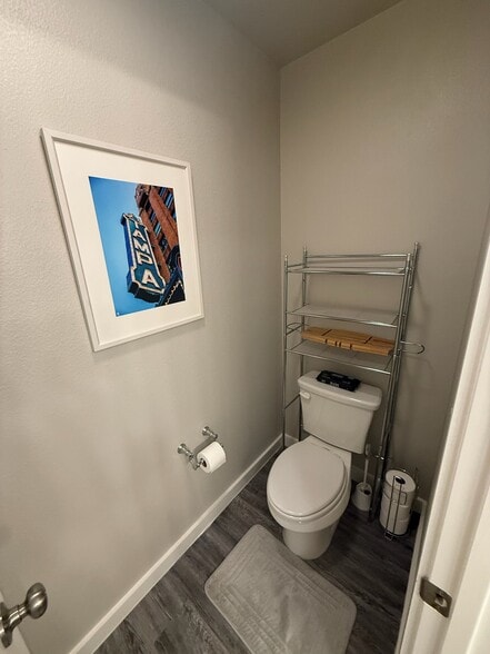 Master Bathroom - 2409 Bastrop Ave