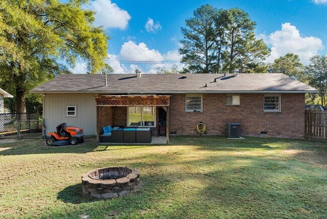 Building Photo - Move-In Ready 3BR Brick Ranch — Roof, HVAC, Furnace & Water Heater All Updated 2021-2024