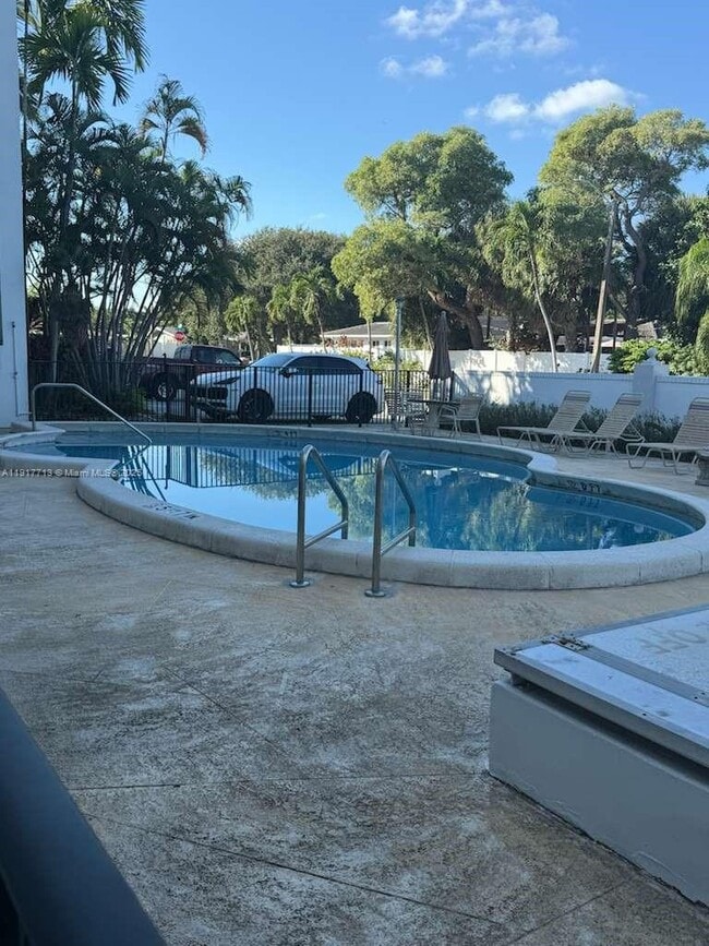 Building Photo - 6200 NE 22nd Way