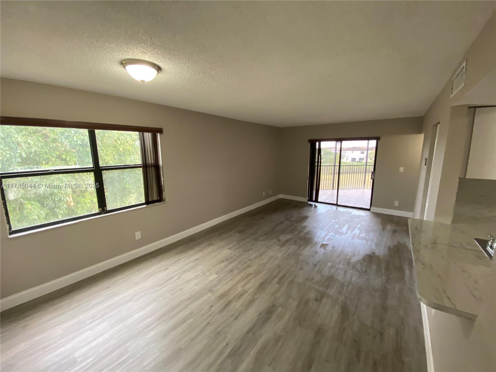 Building Photo - 3396 Foxcroft Rd