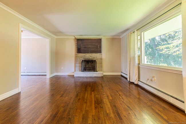 Building Photo - 73 Paschal Dr