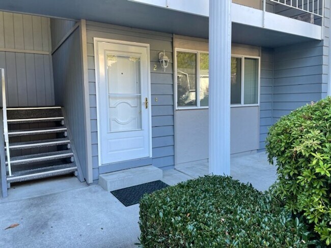 Primary Photo - $500 Move In Special! University Place Gro...