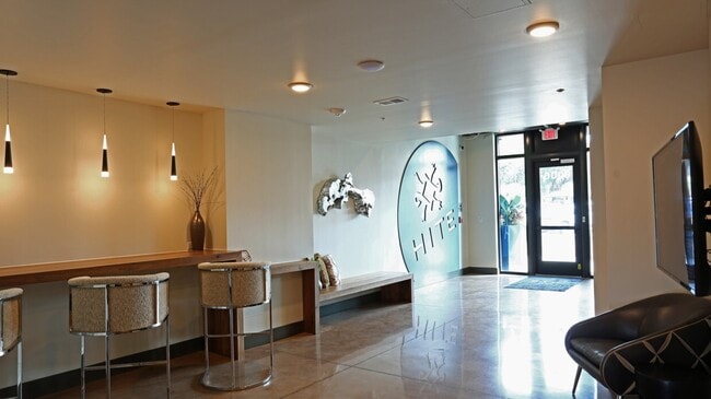 Building Photo - 6006 N Florida Ave