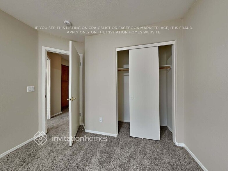 Building Photo - 3909 N 103rd Dr