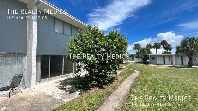 Building Photo - 1010 N Fiske Blvd