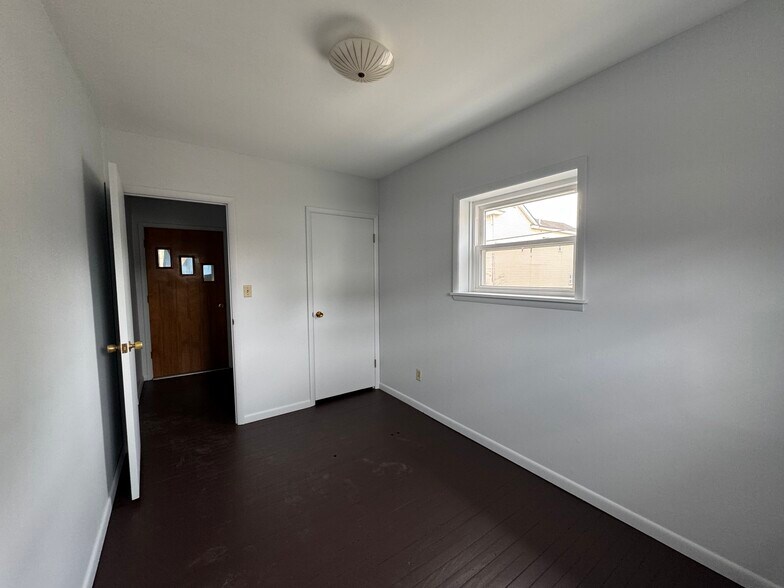 Building Photo - 4400 Jacob St