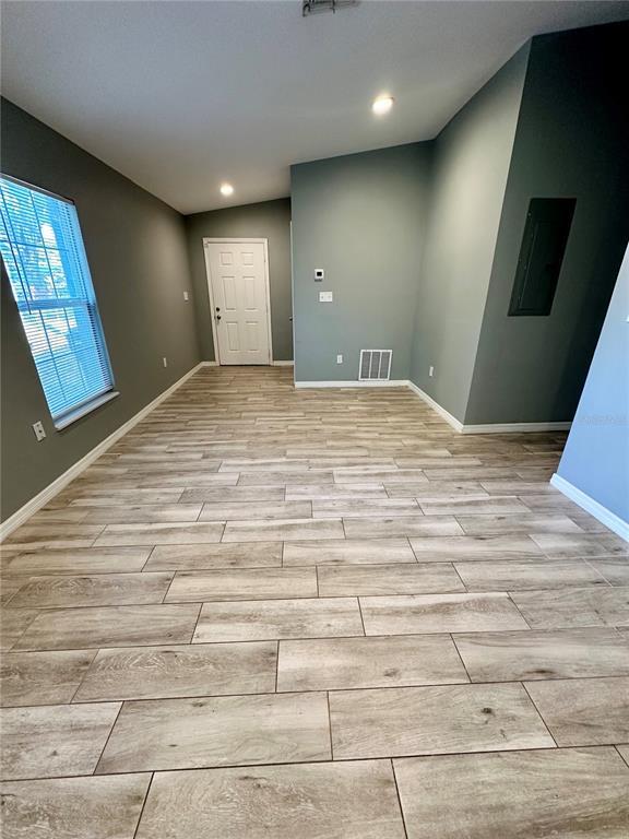 Building Photo - 912 Grand St