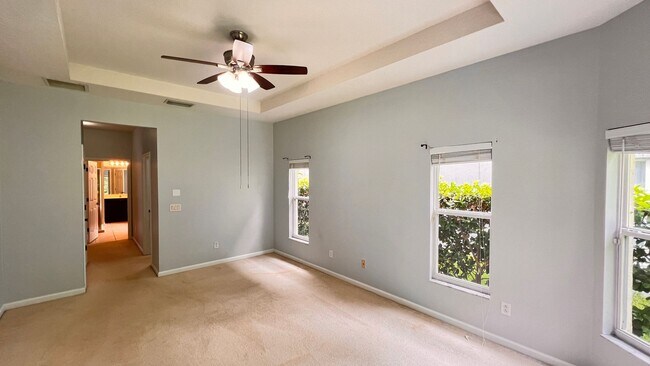 Building Photo - Available NOW! Stunning 4-Bedroom Home in ...