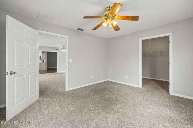 Building Photo - 7600 Pheasant Run Dr