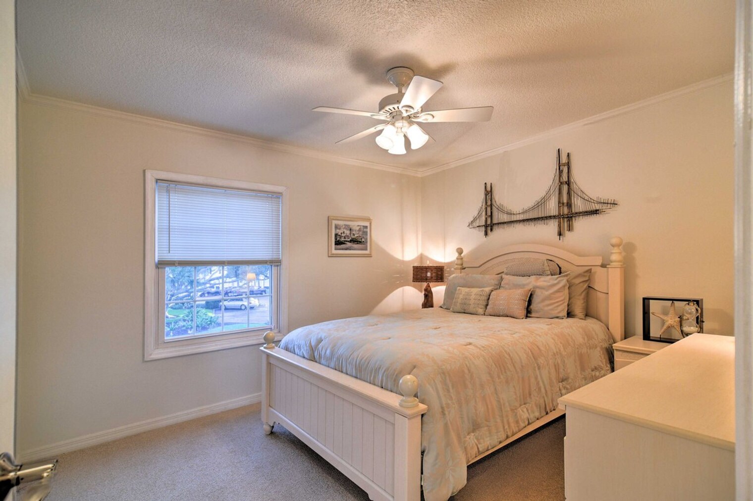 Building Photo - 5285 Coquina Key Dr SE