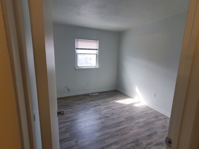 Building Photo - Weblin Place
